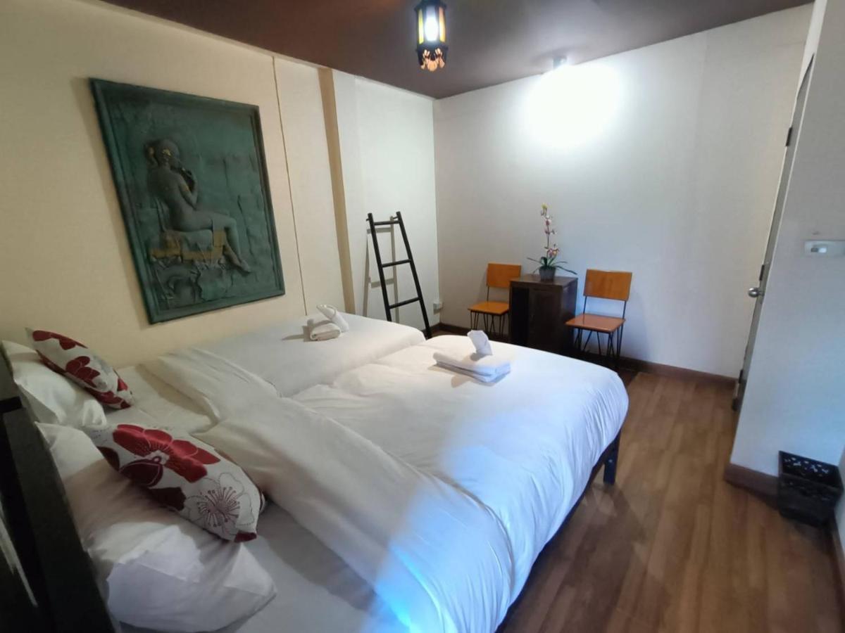 Soft Night Barzaar Hostel Chiang Mai Exterior photo